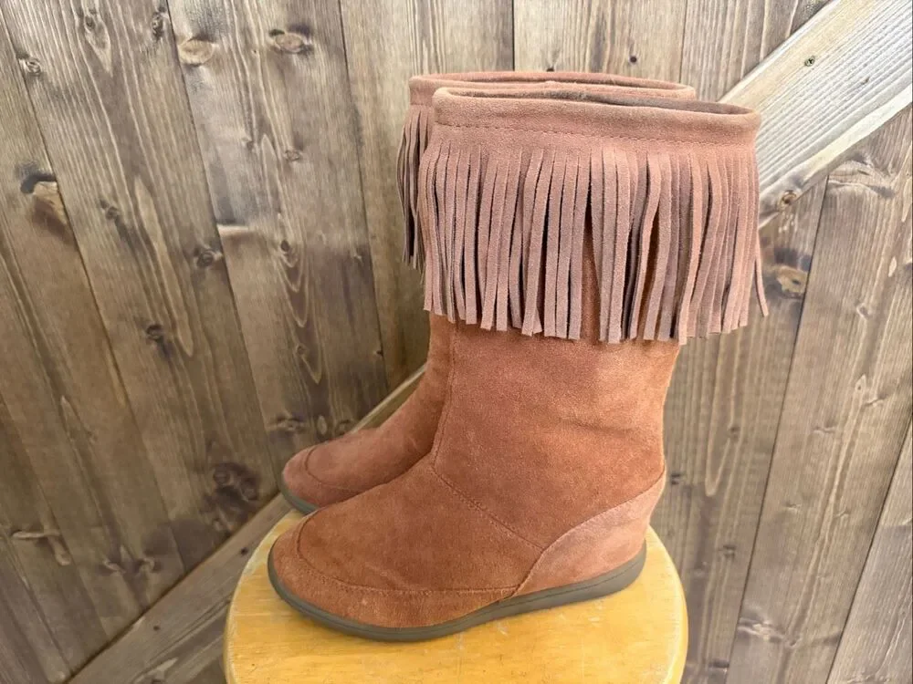 Skechers Women’s Size 7.5 Brown Suede Fringe Mid-Calf Boots